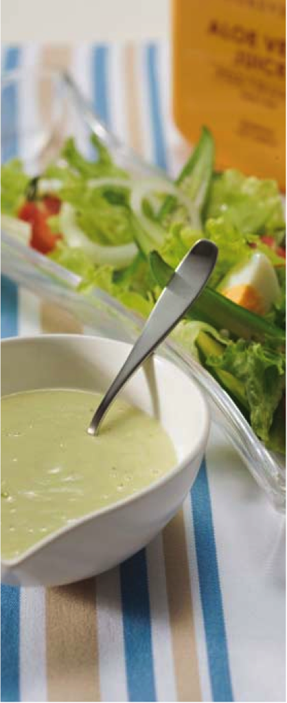 Grüner Salat mit Avocado Dressing - yourbodybase